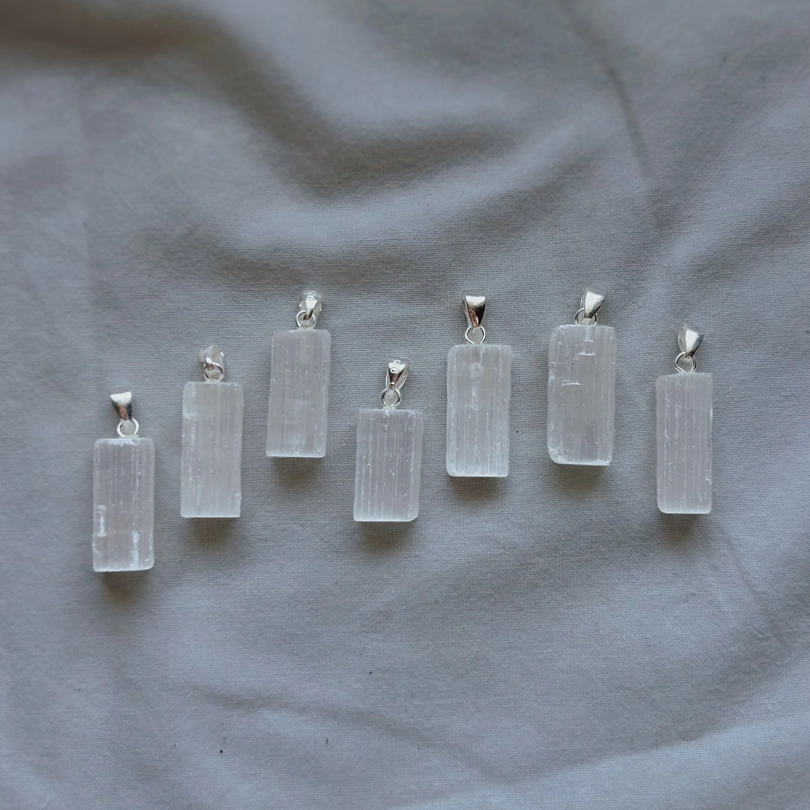 pendente in Selenite grezza